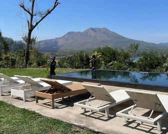 D'Taman Cabin Kintamani - Kintamani - Piscina