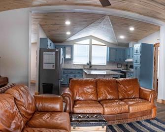 Flaming Gorge getaway/ Fly fishing paradise! - Dutch John - Sala de estar