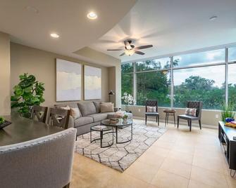 Stunning & Luxurious 2Bed 2Bath Open floor plan - Orlando - Salon