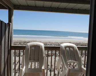 Sea Vista Motel - Topsail Beach - Balcón