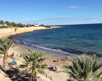 Torrevieja punta Prima.2 bedrooms.2 bathrooms. Large terrace overlooking the golf course.for 4pers. - Punta Prima - Beach