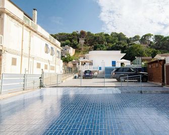 Modern apartment with sea view in Alcamo Marina - Alcamo - Piscina