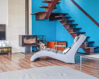 Beautiful home in Nowe Warpno with WiFi - Nowe Warpno - Sala de estar