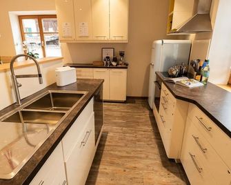 Queen Size Room - Ammergau Lodge - Oberammergau - Cucina