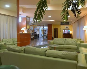 Hotel Due Pini - Melfi - Sala de estar