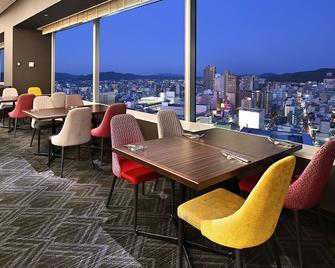 Hotel Granvia Okayama - Окаяма - Ресторан