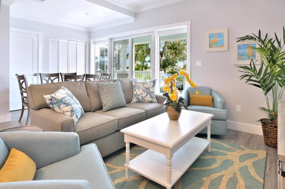 Bayview Middle - קי ווסט - סלון