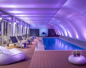 Hotel Baia - Cascais - Bể bơi