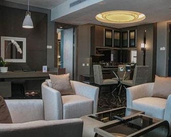 Patra Cirebon Hotel & Convention - Чиребон - Лаунж