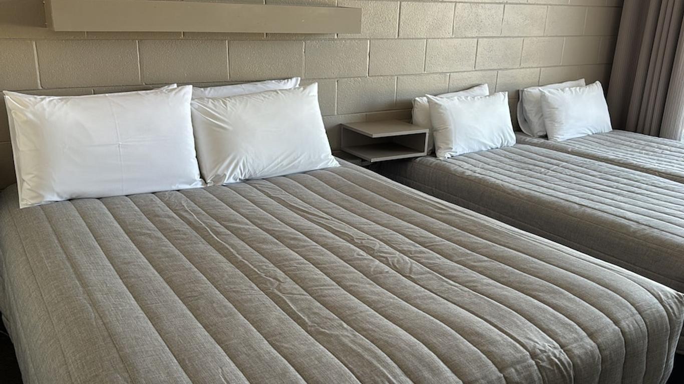 أدميلا موتل