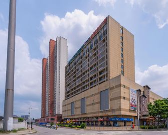 Greentree Inn Wuxi Bailing Square Tourism School Express Hotel - Wuxi - Κτίριο