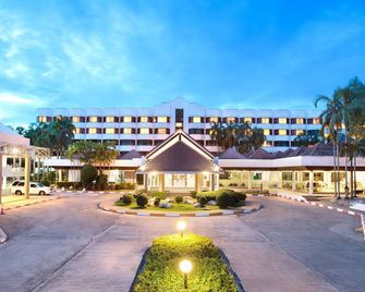 The Imperial Hotel And Convention Centre Phitsanulok - Phitsanulok - Building