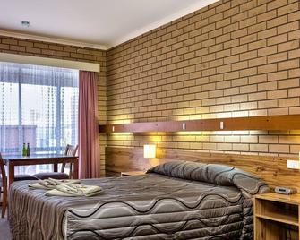 Holbrook Town Centre Motor Inn - Holbrook - Slaapkamer