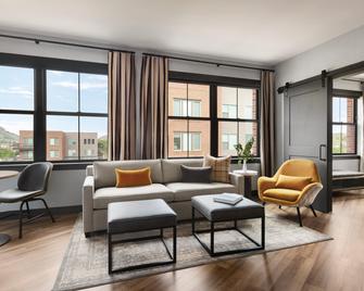 ذا إدي تابروم آند هوتل - دنفر (كولورادو) - غرفة معيشة