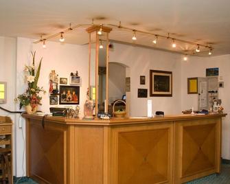 Badischer Hof - Tauberbischofsheim - Front desk