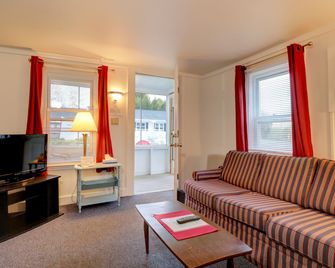 Carriage House Motel Cottages & Suites - Wells - Sala de estar