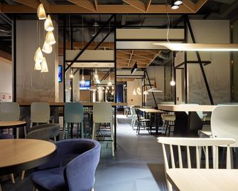 B&b Hotel Warszawa Okecie - ורשה - מסעדה