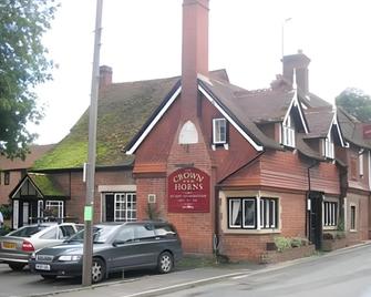 Crown and Horns Inn - Newbury - Byggnad