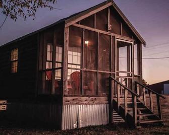 Lakeview Cedar Cabin - Whistle Stop - 2 - Mead - Edificio