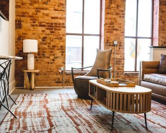 Three Trails - Elkin - Living room