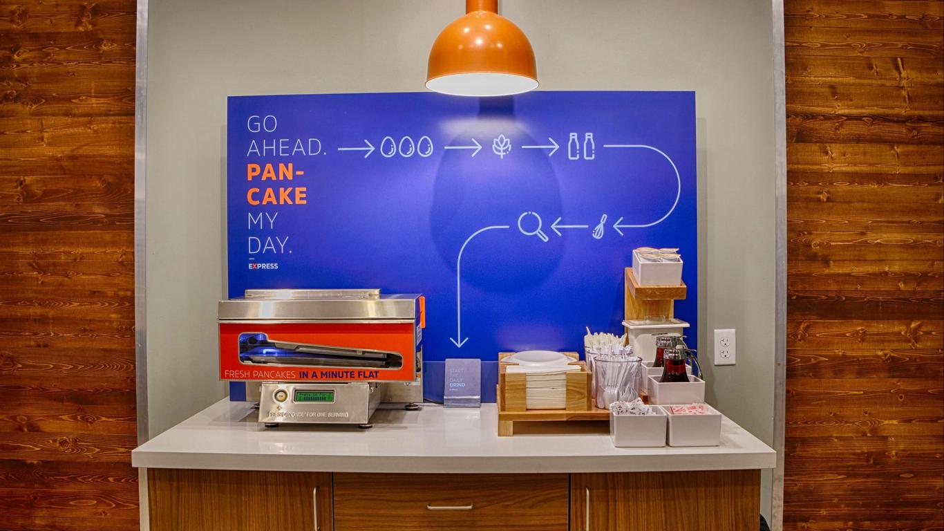 Holiday Inn Express & Suites Charlottetown By IHG