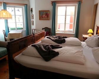 Gasthof Simony Hallstatt B&B - Hallstatt - Bedroom