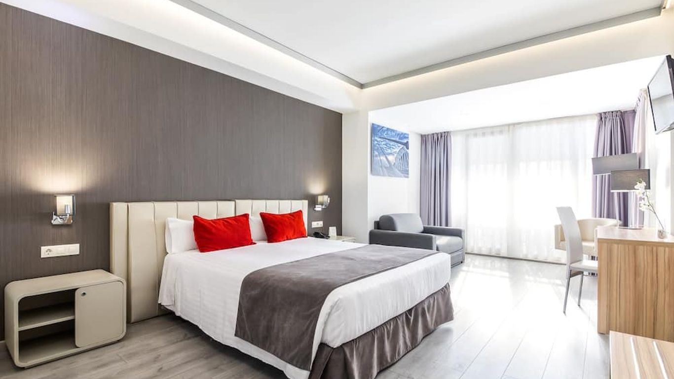 فندق سويت ريناسا