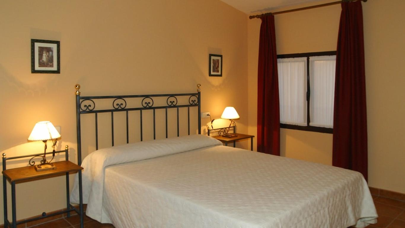 Hotel y apartamentos La Casa Rural
