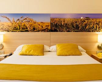 Hotel L'Algadir del Delta - Amposta - Спальня