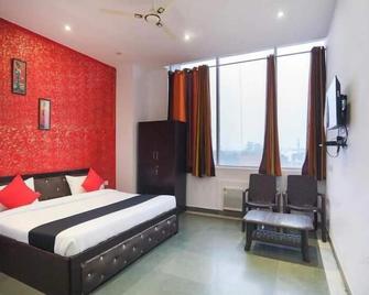 Hotel Park - Bulandshahr - Bedroom