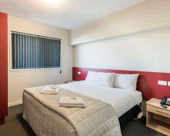 C-Motel - Christchurch - Bedroom