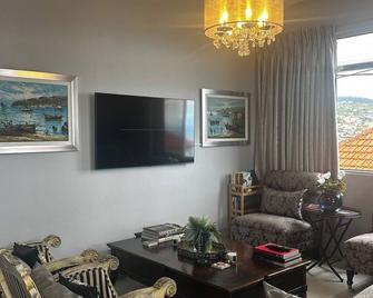 Miguels Seaview Corner - Ponta do Sol - Living room