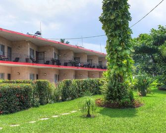 Hotel Posada Koniapan - Catemaco - Building