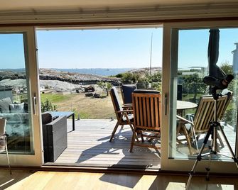 Unique holiday accommodation on Långholmen in Gothenburg's western archipelago | SE08071 - Torslanda - Balcony