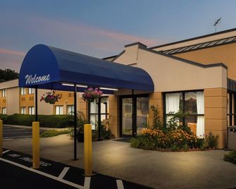 All Seasons Inn & Suites - Smithfield - Gebäude