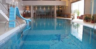 Hotel-Club Razdolie - Kosulino - Pool