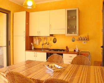 Lido Marini Apartments - Lido Marini - Kitchen