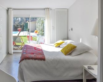 Stunning Home in Vedene With Wifi - Vedène - Bedroom