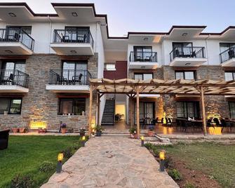 Aris Guest House - Gökçeada - Edificio