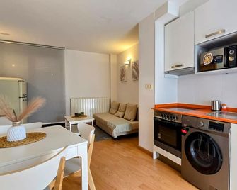 Discover Tarazona from This Central & Peaceful Flat - Tarazona - Cocina
