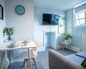 Cosy, Central Flat for up to 4 with Park View - Oxford - Sala pranzo