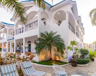 Hotel Villa Capri - Boca Chica - Building