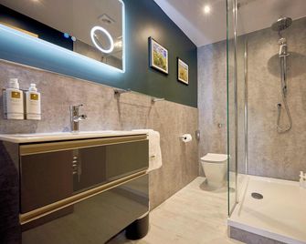 The Melbreak Hotel - Workington - Baño