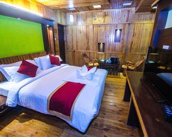 The Greenwood Resort Chikmagalur - Escape to Tranquil Mountain Views - Chikmagalur - Habitación