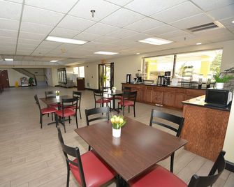 Golden Hotel and Conference Center - Wichita - Restaurace