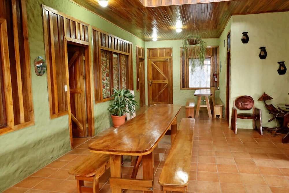 Hotel El Amanecer - Santa Elena - Dining room