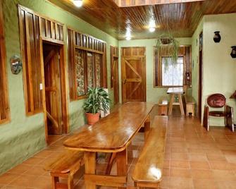 Hotel El Amanecer - Santa Elena - Essbereich