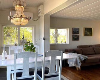 5 Person Holiday Home in Trollhattan - Trollhättan - Matsal
