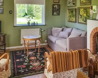 Stunning Home In Leksand With Kitchen - Leksand - Sala de estar