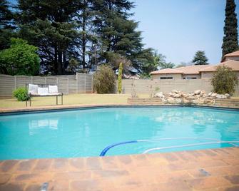 Terrylin Backpackers - Adults Only - Kempton Park - Alberca